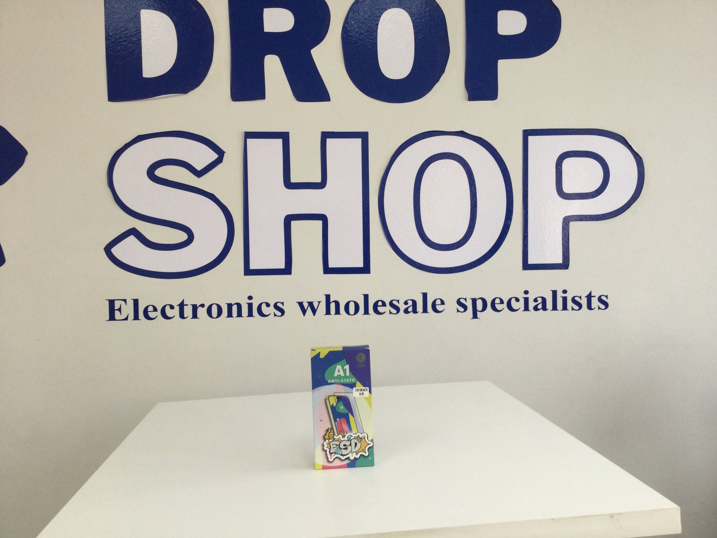 iPhone 15 screen protector